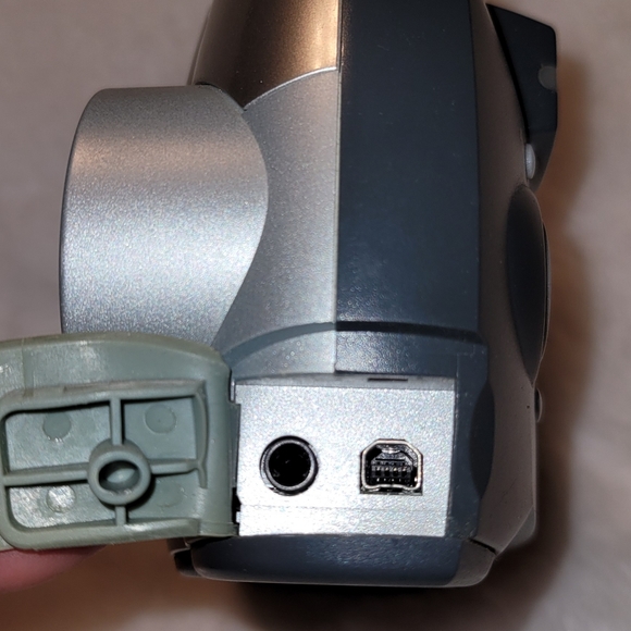 Vintage Kodak DX3600 Zoom Digital Camera 2.2 Megapixel - Picture 10 of 16